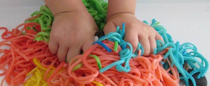 Dotykowe kształty – zabawa sensoryczna,&nbsp;ASD